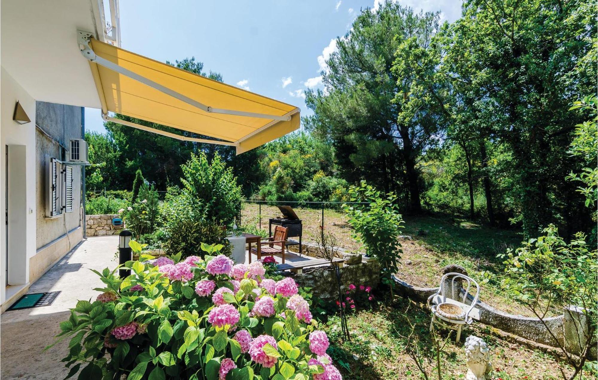 Pet Friendly Apartment In Bosanka With Kitchen Dubrovnik Bagian luar foto